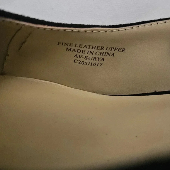 Adrienne Vittadini  Fine Leather Rinestone Black Suede Back Buckle Heel Shoe sz7 - Picture 8 of 11